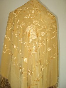 Mantón MN008