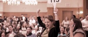 auction_cheering_1